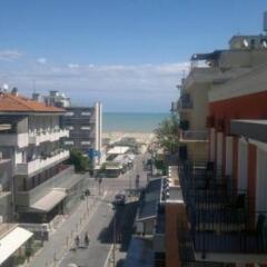 Hotel Sissi-rivazzurra Di Rimini Римини балкон