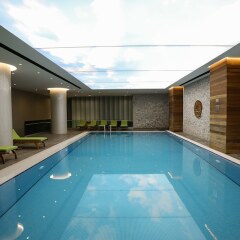 Отель Ramada Plaza Istanbul Asia Airport бассейн фото 3