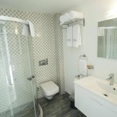 Mavi Beyaz Hotel Beach Club Силифке ванная фото 2