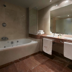 Parador de Málaga Golf hotel ванная