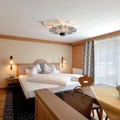 Отель Alpenhotel Kramerwirt & Altes Forsthaus - Kramerwi Австрия, Майрхофен - отзывы, цены и фото номеров - забронировать отель Alpenhotel Kramerwirt & Altes Forsthaus - Kramerwi онлайн комната для гостей фото 5