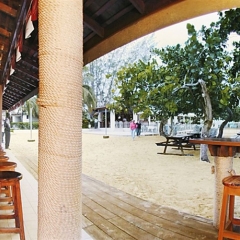 Отель CocoLaPalm Seaside Resort гостиничный бар