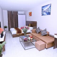 Апартаменты Sarepi Service Apartment комната для гостей фото 2