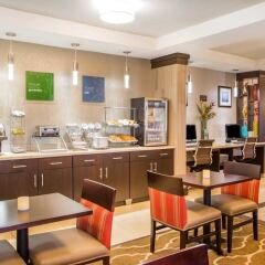 Отель Comfort Suites Columbus West - Hilliard США, Колумбус - отзывы, цены и фото номеров - забронировать отель Comfort Suites Columbus West - Hilliard онлайн питание фото 3