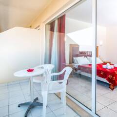 Отель Continental Hotel Apartments Греция, Родос - 1 отзыв об отеле, цены и фото номеров - забронировать отель Continental Hotel Apartments онлайн балкон