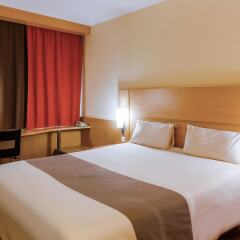 Гостиница IBIS Самара комната для гостей фото 7