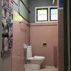 Add Home Hostel Vipavadee Бангкок ванная фото 2