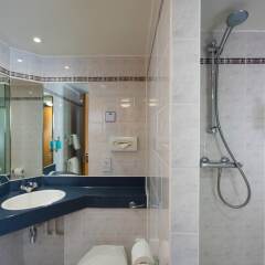 Отель Holiday Inn Express Bristol City Centre ванная фото 2