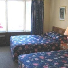 Отель Shiva's Travelers Lodge США, Ниагара-Фолс - отзывы, цены и фото номеров - забронировать отель Shiva's Travelers Lodge онлайн комната для гостей фото 2