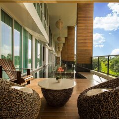 Отель Hamilton Grand Residence балкон