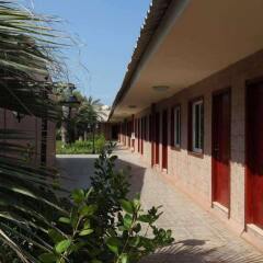 Отель Marhaba Hotel and Resort ОАЭ, Шарджа - отзывы, цены и фото номеров - забронировать отель Marhaba Hotel and Resort онлайн парковка