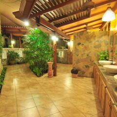 Отель Birds & Bees Resort