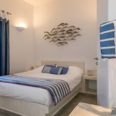 Blue Dolphins Apartments & Suites in Santorini Island, Greece from 144$, photos, reviews - zenhotels.com guestroom photo 4