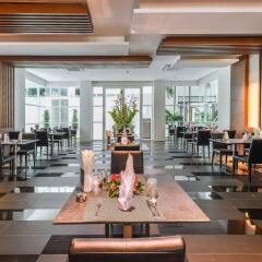 Отель Fishermen's Harbour Urban Resort питание фото 3