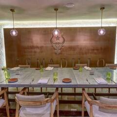 Отель Breezes Grand Resort and Spa питание