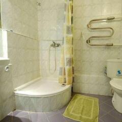 Отель Guest House Drusva Литва, Друскининкай - 1 отзыв об отеле, цены и фото номеров - забронировать отель Guest House Drusva онлайн ванная