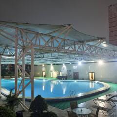 Отель Crowne Plaza Foshan бассейн