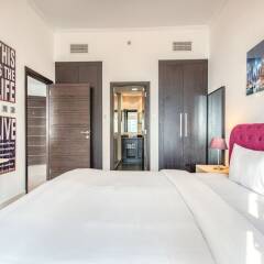 Отель Cayan Tower by Deluxe Holiday Homes интерьер отеля