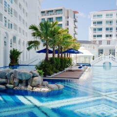 Mövenpick Myth Hotel Patong Phuket бассейн