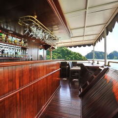 Отель Paradise Peak Cruise Халонг гостиничный бар