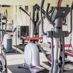 Отель Comfort Inn North Conference Center фитнесс-зал фото 4