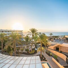 Отель Iberostar Playa Gaviotas - All Inclusive Испания, Джандия-Бич - отзывы, цены и фото номеров - забронировать отель Iberostar Playa Gaviotas - All Inclusive онлайн балкон
