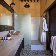 Отель Suites Los Camilos - Adults Only Мексика, Мехико - отзывы, цены и фото номеров - забронировать отель Suites Los Camilos - Adults Only онлайн ванная