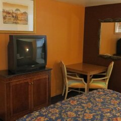 Отель Crown Motel США, Лас-Вегас - отзывы, цены и фото номеров - забронировать отель Crown Motel онлайн удобства в номере фото 2