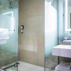 Отель ibis Styles Geneve Mont Blanc Швейцария, Женева - отзывы, цены и фото номеров - забронировать отель ibis Styles Geneve Mont Blanc онлайн ванная фото 2