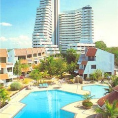 Апартаменты Paradise Condominium Apartments Паттайя бассейн
