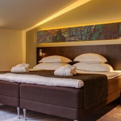 Hotel Palace Таллин сейф в номере