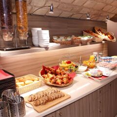 Отель Sure Hotel by Best Western Paris Gare du Nord Франция, Париж - 12 отзывов об отеле, цены и фото номеров - забронировать отель Sure Hotel by Best Western Paris Gare du Nord онлайн питание