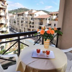 Отель Residhotel Villa Maupassant балкон