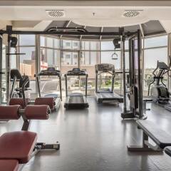 WOW Airport Hotel фитнесс-зал