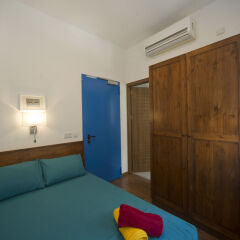 Marco Polo Party Hostel сейф в номере