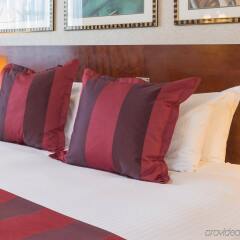 Отель Crowne Plaza Liverpool - John Lennon Airport Великобритания, Ливерпуль - отзывы, цены и фото номеров - забронировать отель Crowne Plaza Liverpool - John Lennon Airport онлайн комната для гостей фото 2