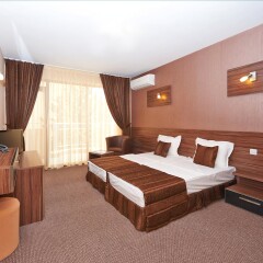 Отель Family Hotel Coral Болгария, Поморие - отзывы, цены и фото номеров - забронировать отель Family Hotel Coral онлайн комната для гостей фото 2