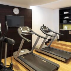 Отель Courtyard Marriott Belgrade City Center Сербия, Белград - 1 отзыв об отеле, цены и фото номеров - забронировать отель Courtyard Marriott Belgrade City Center онлайн фитнесс-зал фото 3