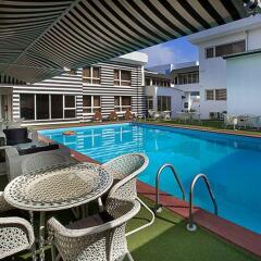 Summerset Continental Hotel Maitama бассейн фото 2
