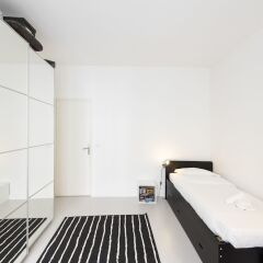 Отель Contemporary Chic by Place de la Nation сауна