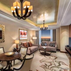 Отель Conrad Dubai ОАЭ, Дубай - 2 отзыва об отеле, цены и фото номеров - забронировать отель Conrad Dubai онлайн комната для гостей фото 5