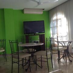 Отель Sea 'n Lake View Hotel Apartments Кипр, Ларнака - 1 отзыв об отеле, цены и фото номеров - забронировать отель Sea 'n Lake View Hotel Apartments онлайн комната для гостей фото 3