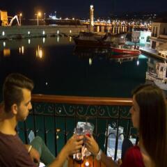 Отель Porto Enetiko Suites бассейн
