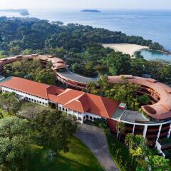 Отель Travelodge Harbourfront Singapore пляж