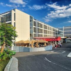 Hotel Rebro парковка