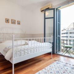 Отель Stunning 4BR apart. in Sagrada Familia Испания, Барселона - отзывы, цены и фото номеров - забронировать отель Stunning 4BR apart. in Sagrada Familia онлайн комната для гостей фото 2