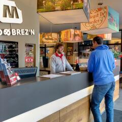 Отель MEININGER Hotel München City Center Германия, Мюнхен - 2 отзыва об отеле, цены и фото номеров - забронировать отель MEININGER Hotel München City Center онлайн интерьер отеля