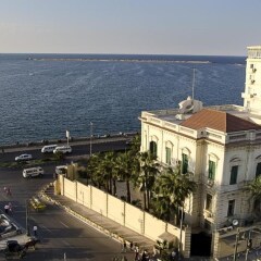 Paradise Inn Le Metropole Hotel пляж