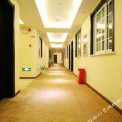 Отель Jiu Zhou Guo Ji Hotel Китай, Цзиндэчжэнь - отзывы, цены и фото номеров - забронировать отель Jiu Zhou Guo Ji Hotel онлайн интерьер отеля фото 2