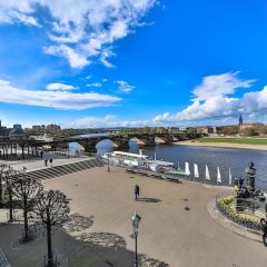Отель Hilton Dresden Германия, Дрезден - 3 отзыва об отеле, цены и фото номеров - забронировать отель Hilton Dresden онлайн пляж